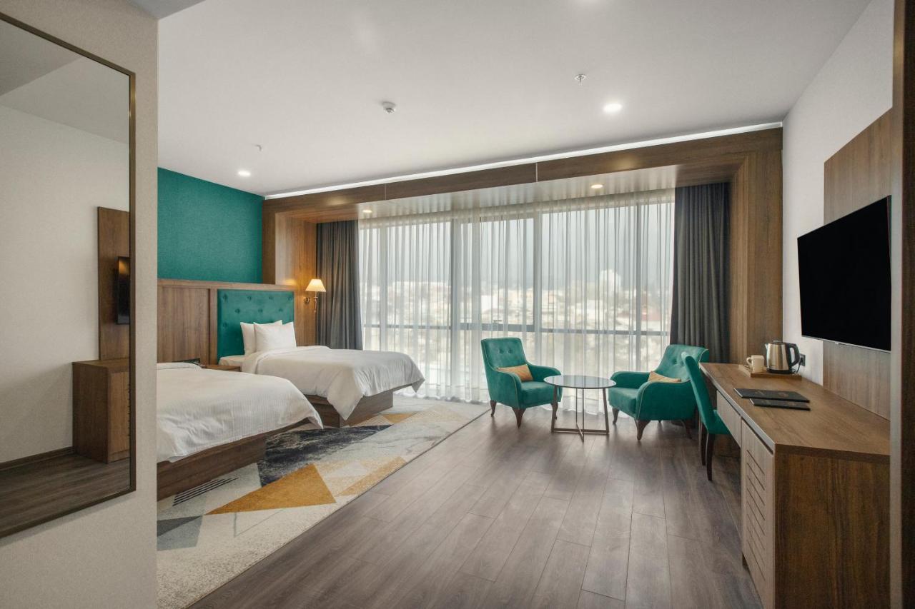 Royal Tulip Hotel & Casino, تبليسي المظهر الخارجي الصورة